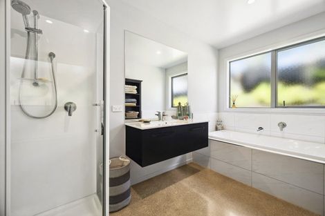 Photo of property in 19 Moa Lane, Richmond Heights, Taupo, 3330