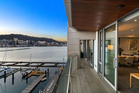 Photo of property in Clyde Quay Wharf, 3b/1 Clyde Quay Wharf, Te Aro, Wellington, 6011