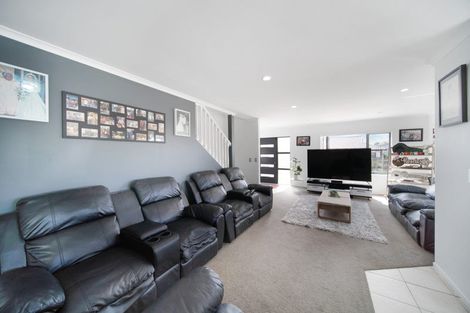 Photo of property in 16 Grangewood Close, Favona, Auckland, 2024