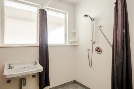 Photo of property in 12 Huxley Road, Outer Kaiti, Gisborne, 4010