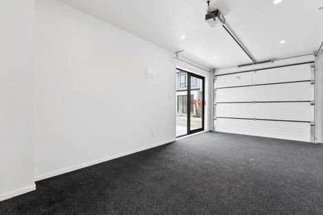 Photo of property in 28 Whare Kauri Road, Papakura, 2110