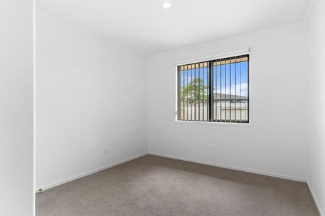 Photo of property in 20 Kowi Lakes Drive, One Tree Point, 0118