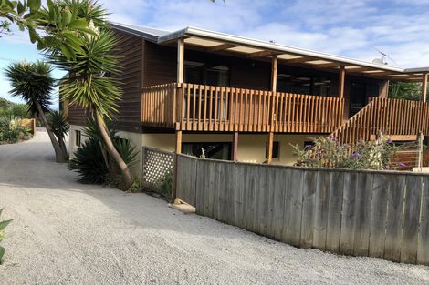 Photo of property in 57 Moana Road, Okitu, Gisborne, 4010