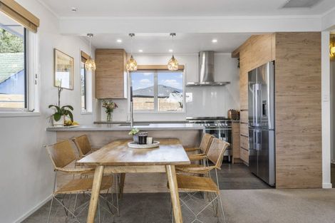 Photo of property in 58 Cobham Crescent, Kelston, Auckland, 0602