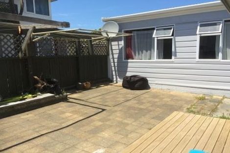 Photo of property in 207 Onepu Road, Lyall Bay, Wellington, 6022
