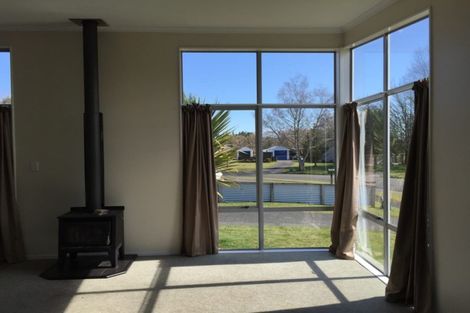 Photo of property in 33 Te Iwiheke Place, Turangi, 3334