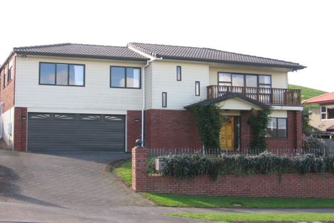 Photo of property in 64 Goodwood Drive, Goodwood Heights, Auckland, 2105
