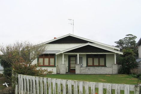 Photo of property in 13 Lawrence Road, Hospital Hill, Napier, 4110