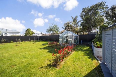 Photo of property in 7 Cameron Street, Hawera, 4610