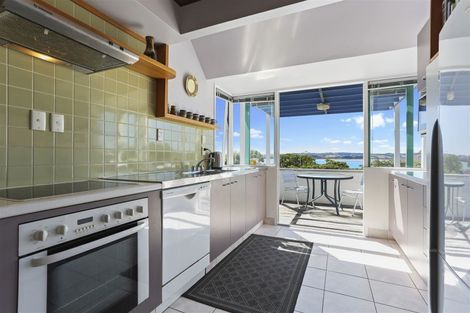 Photo of property in 6 Stevenson Way, Cockle Bay, Auckland, 2014