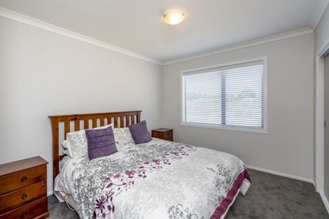 Photo of property in 12 Seagrass Place, Otaki Beach, Otaki, 5512