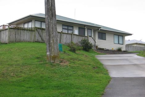 Photo of property in 23 Lydia Place, Kelvin Grove, Palmerston North, 4414