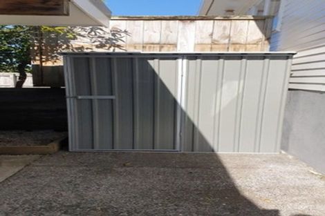 Photo of property in 81 Lauderdale Road, Birkdale, Auckland, 0626