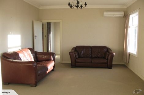 Photo of property in 50 Middleton Road, Kew, Dunedin, 9012