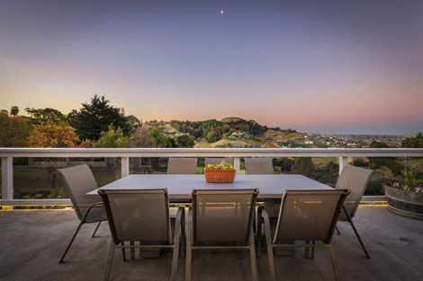 Photo of property in 1 Te Roera Drive, Taradale, Napier, 4112