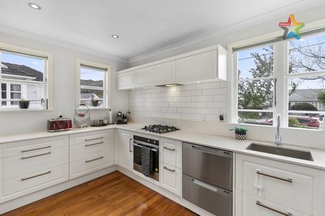 Photo of property in 16 Shearer Crescent, Naenae, Lower Hutt, 5011