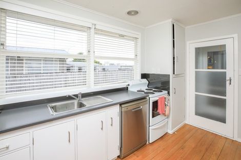 Photo of property in 16 Lugton Street, Nawton, Hamilton, 3200