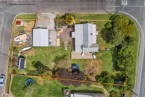 Photo of property in 1 Buchanan Street, Hikurangi, 0114