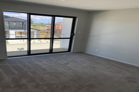 Photo of property in 9 Irving Place, Hobsonville, Auckland, 0616