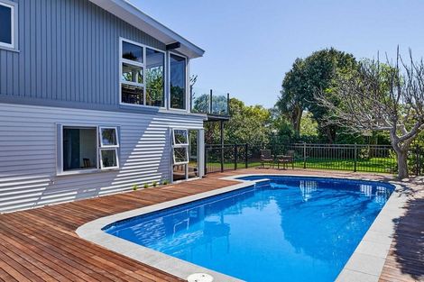 Photo of property in 21 Mahoe Street, Eastbourne, Lower Hutt, 5013