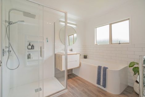 Photo of property in 78 Centennial Drive, Whitianga, 3510