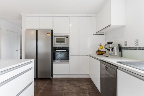 Photo of property in 28a Rangatira Road, Birkenhead, Auckland, 0626