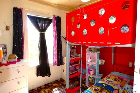 Photo of property in 58 Brougham Street, Westport, 7825