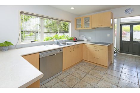 Photo of property in 3/39 Wade River Road, Stanmore Bay, Whangaparaoa, 0932