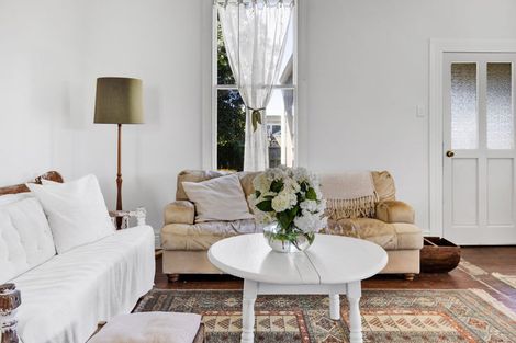 Photo of property in 207 Egmont Street, Patea, 4520