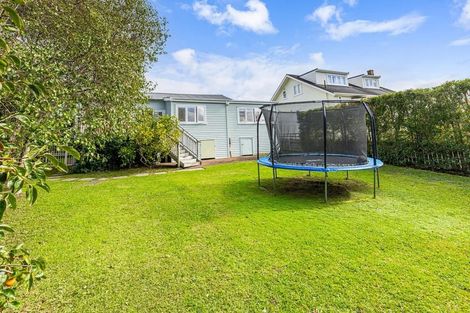 Photo of property in 41 Hanlon Crescent, Narrow Neck, Auckland, 0624