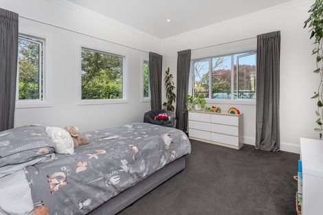 Photo of property in 43 Kent Terrace, Riverhead, 0820