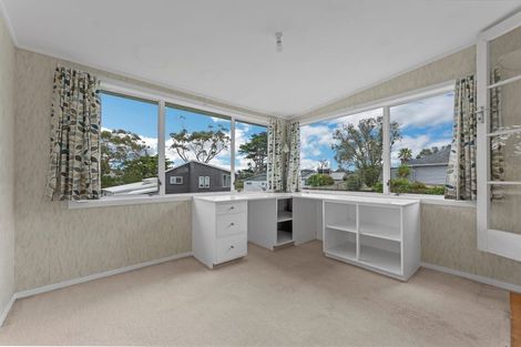 Photo of property in 30 Abbotleigh Avenue, Te Atatu Peninsula, Auckland, 0610