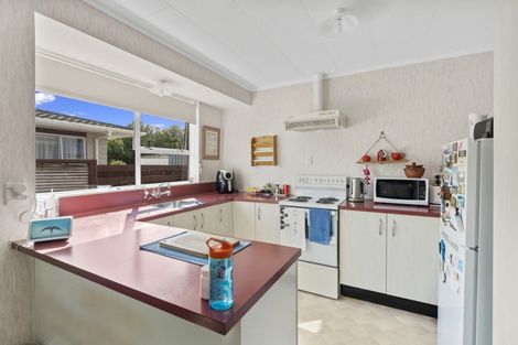 Photo of property in 8b Alexander Place, Otaki, 5512