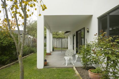 Photo of property in 2/17 Rainbow Drive, Rainbow Point, Taupo, 3330