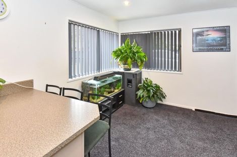 Photo of property in 10b Kindergarten Drive, Conifer Grove, Takanini, 2112