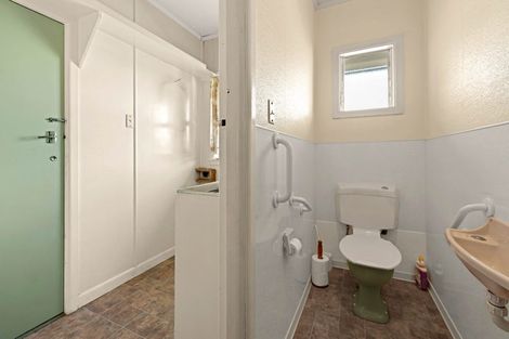 Photo of property in 330 Cambridge Road, Hillcrest, Hamilton, 3216