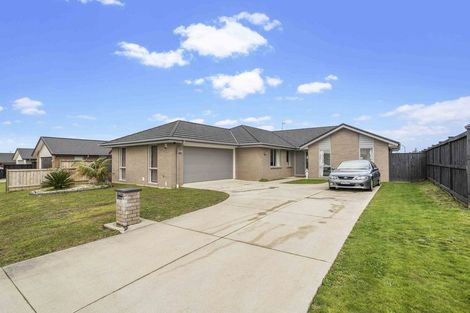 Photo of property in 21 Paso Fino Crescent, Karaka, Papakura, 2113