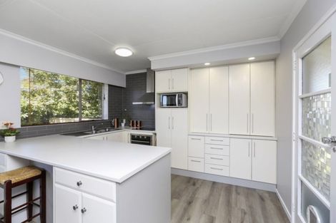 Photo of property in 5 Kauri Street, Inglewood, 4330