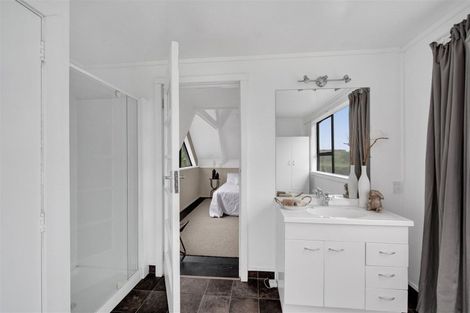 Photo of property in 18 Ohawe Terrace, Ohawe, Hawera, 4671