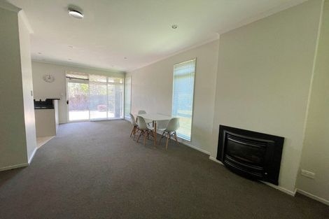 Photo of property in 1 Bartlett Drive, Silverdale, 0932