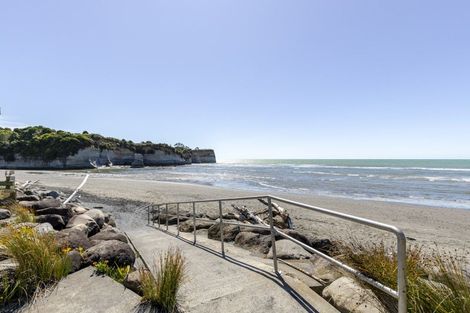 Photo of property in 59 Fifth Avenue, Urenui, 4377