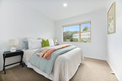 Photo of property in 17 Gendo Avenue, Henderson, Auckland, 0612