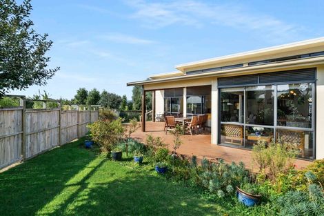Photo of property in 10 Willow Grove, Tairua, 3508