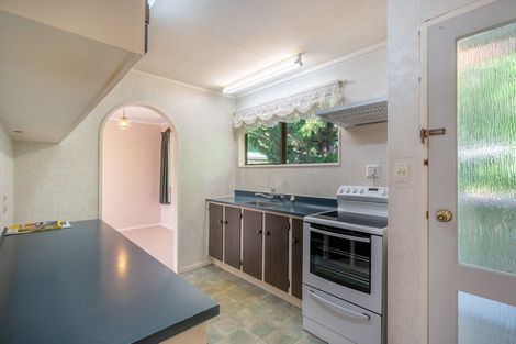 Photo of property in 4 Buckley Grove, Paraparaumu, 5032