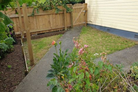 Photo of property in 1/1067 Fergusson Drive, Clouston Park, Upper Hutt, 5018