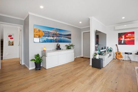 Photo of property in 174 Navigation Drive, Whitby, Porirua, 5024