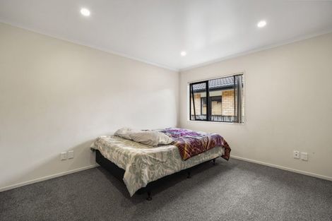 Photo of property in 18a Christmas Road, Manurewa, Auckland, 2102