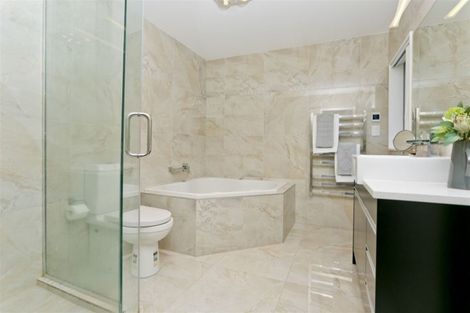 Photo of property in 19 Lynden Avenue, Hillcrest, Auckland, 0627