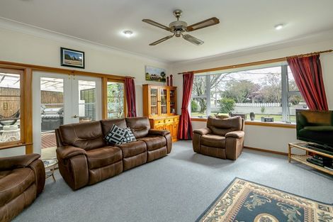 Photo of property in 59 Kent Street, Carterton, 5713