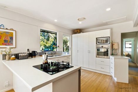 Photo of property in 282 Shaw Road, Titirangi, Auckland, 0604